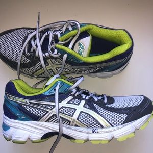 Brand new ASICS running shoe